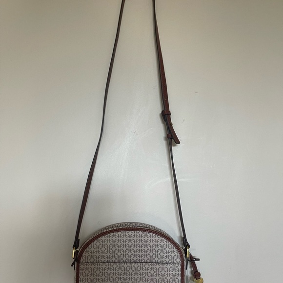 New fossil purse - Picture 3 of 3